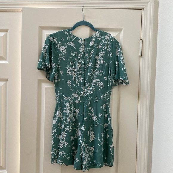 Greylin Green Floral Romper XS - Picture 2 of 4
